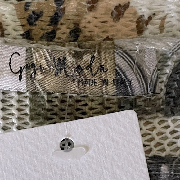 Gigi Moda Italian Batwing Sweater Top | One Size |  Abstract Print - Picture 11 of 13